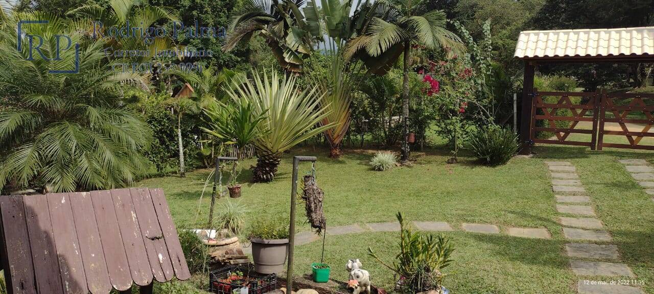 Chácara à venda com 2 quartos, 180m² - Foto 2